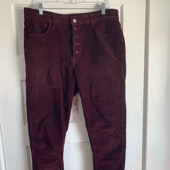 Levi’s high rise skinny corduroys - Picture 1 of 3